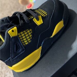 Air Jordan 4